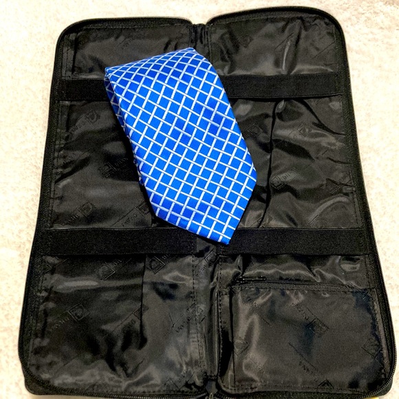 Kai Long Tie & Dilana Tie Travel Case NEW - Picture 1 of 7